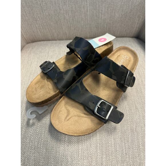 NWT Girls Cat & Jack Drew Gray Camo Footbed Sandals - Size 4 - Picture 1 of 4